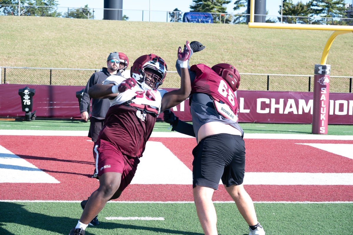 SIU_Football's tweet photo. No days off...
#MaroonMade | #Salukis https://t.co/0I03qmruzS