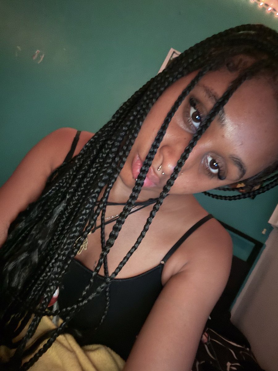 femmeplantae's tweet photo. do i look good guys #drugtwt #nsfw #weedtwt #mootsㅤㅤ https://t.co/YAPVqTM4yr