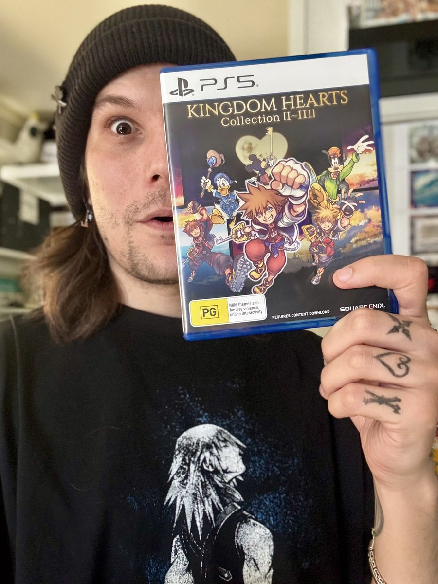 thegamersjoint's tweet photo. Its release day for the 82nd re-release of Kingdom Hearts, WOOHOOOOO (minus MoM, they forgot about her) https://t.co/9JW7LzqTHZ