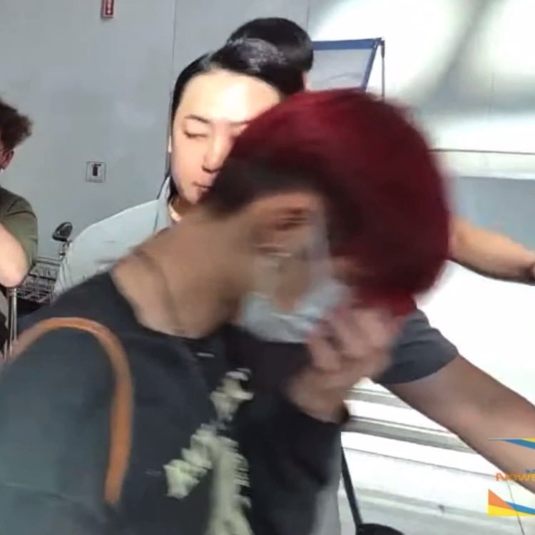 n1kisantista's tweet photo. NI-KI DE RED HAIR MEODEOS ME AYUDA https://t.co/MEWj452V89