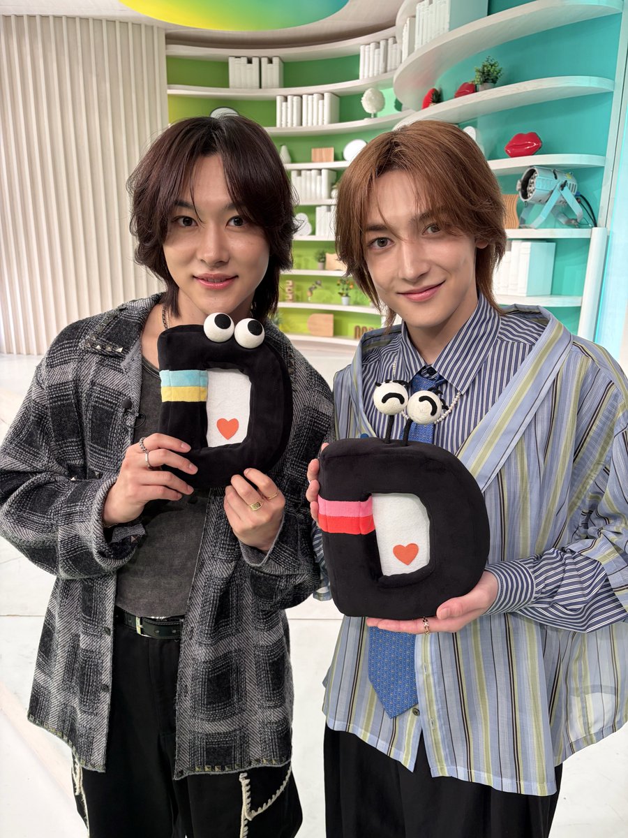 ntv_DayDay's tweet photo. ＼10月8日(木)の #DayDay.／

ゲスト🌟
﹉﹉﹉﹉﹉﹉
👑#ROIROM
@roirom_official 

『THE #突破ファイル』2時間SPは
本日よる7時から放送です🪭
@toppa_ntv https://t.co/K9NoptXP2F