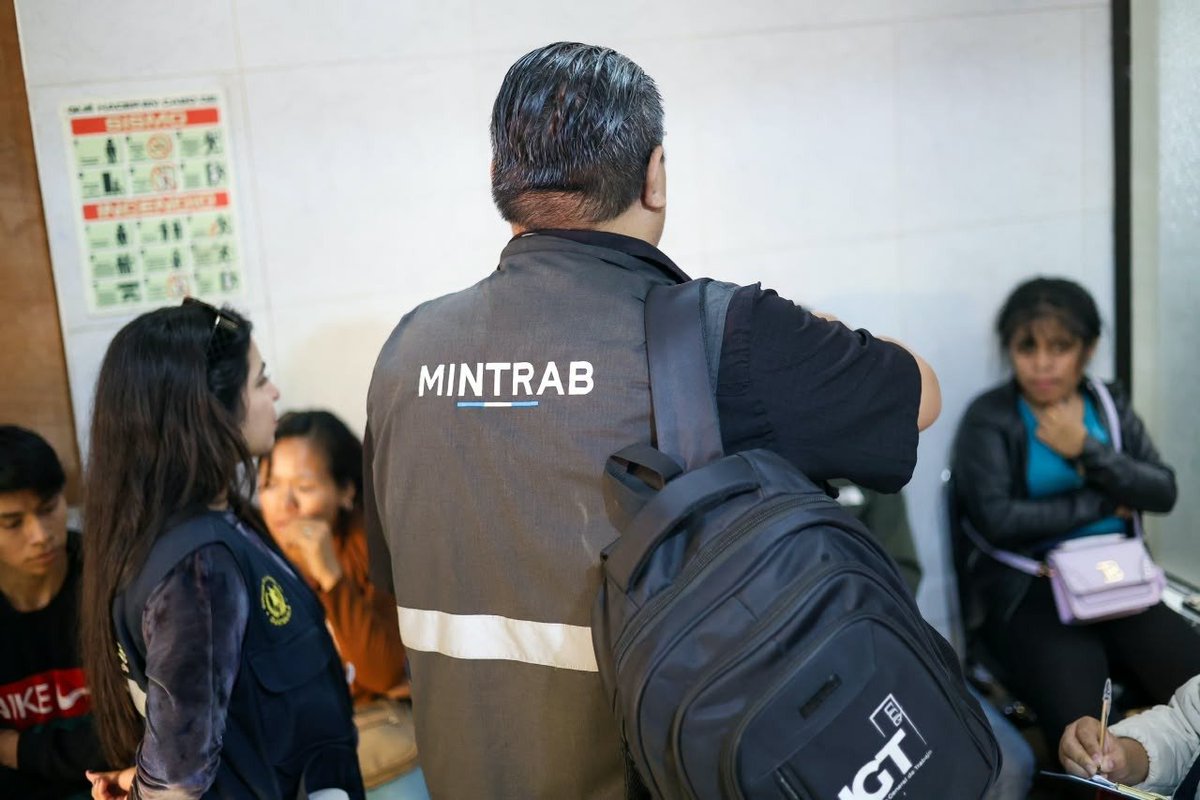 MINTRABAJOGuate's tweet photo. La #IGT participó en una acción interinstitucional coordinada en el marco de la Comisión Interinstitucional contra la Explotación Laboral y el Trabajo Infantil (CICELTI), orientada a la protección de los derechos de la niñez y adolescencia y a la prevención del trabajo infantil. https://t.co/mzXCs4kBZi
