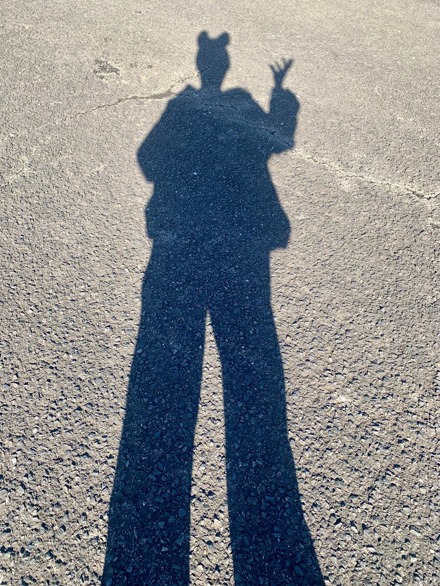 peco10221208's tweet photo. 早朝からのロケは、こんな宇宙人が👽
18日のPecoバースデーライブにもあらわれるかな（笑）
https://t.co/3fiBZ7Jc8j
確かめに来てね💖P🌹 https://t.co/zmhctVbo6p