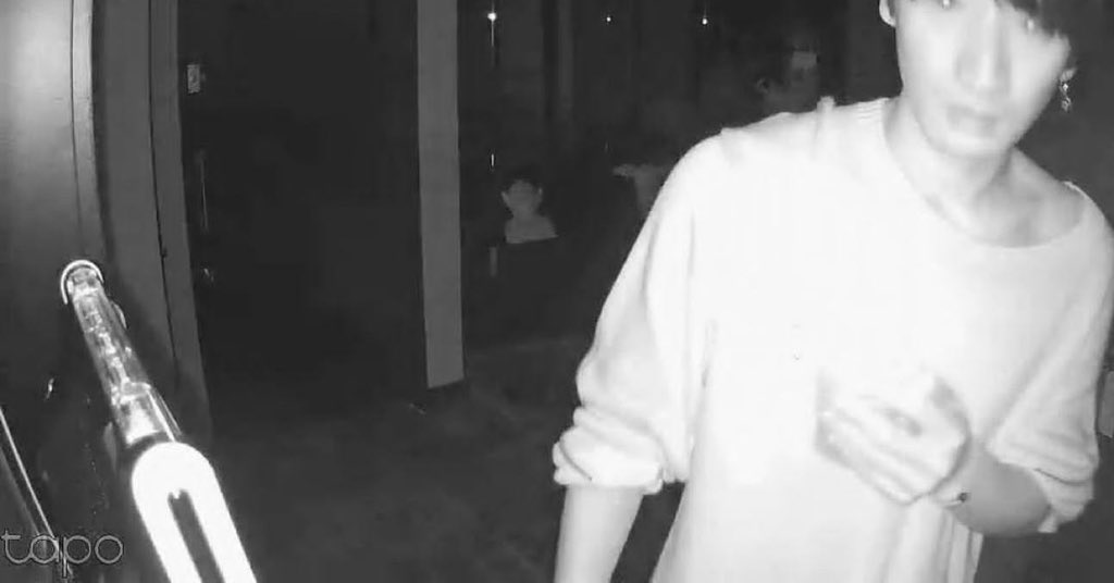 DEATHDOL_NOTE0's tweet photo. 【八田與一容疑者目撃情報 関東で増】

もし八田與一容疑者であれば逮捕に直接役立つ情報には懸賞金800万円(警察から300万+民間から500万)

2日前の目撃詳細：https://t.co/eFl1lXJKGm https://t.co/KQvwO1JIfV