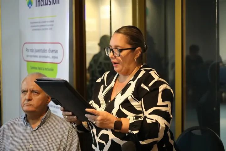 CubaMined's tweet photo. Proyecto para fortalecer la inclusión sociolaboral de adolescentes y jóvenes en situación de vulnerabilidad. Entre 2026 y 2029 en La Habana, Holguín y Santiago de Cuba. Más de 9.975 jóvenes formados y +2.494 empleos inclusivos. Implementado por UNICEF con MTSS, Mined, FMC y más. https://t.co/sr0NYjwtfy
