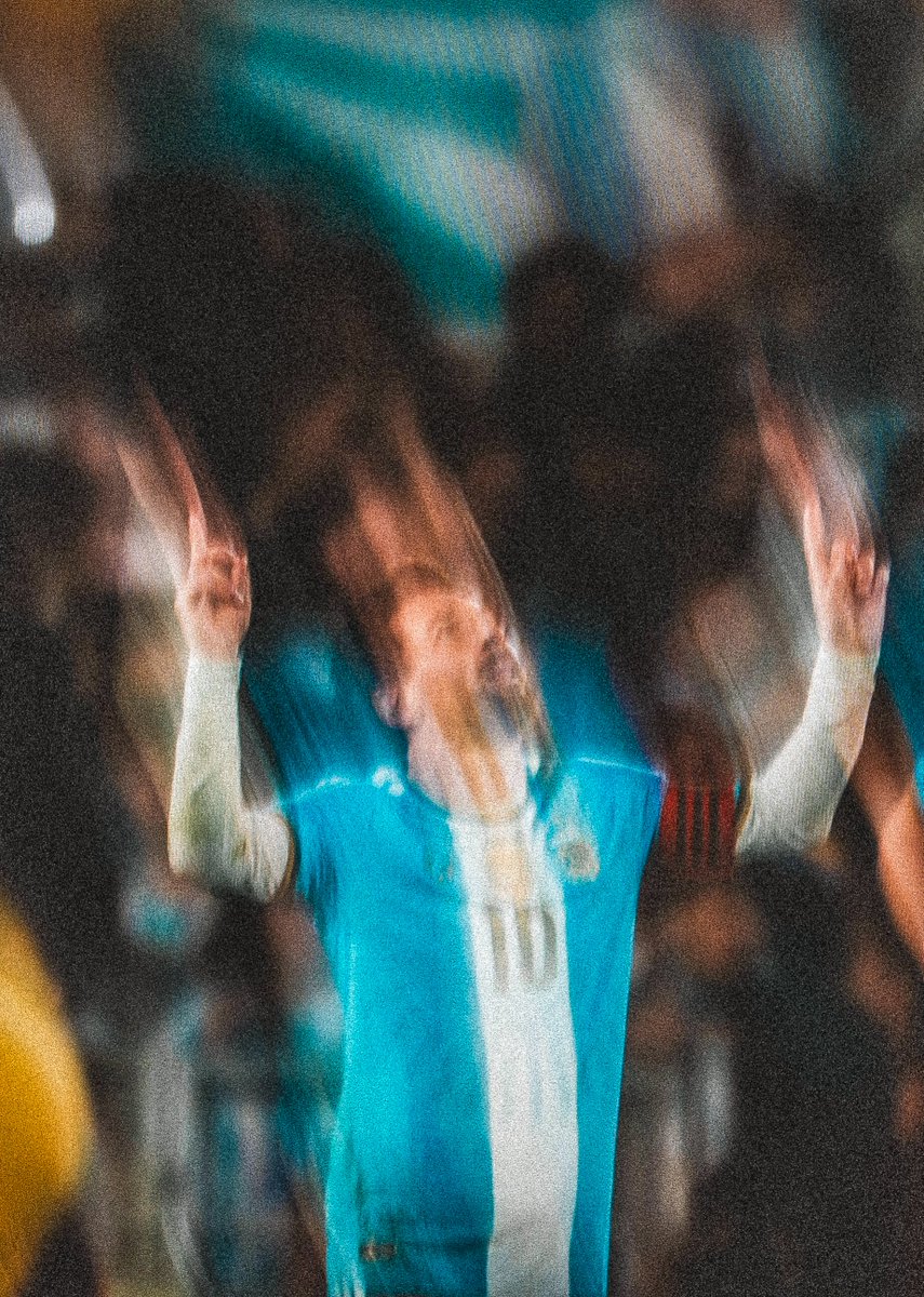 IBZBLUE's tweet photo. retro leo messi. https://t.co/lHIctkrLNO