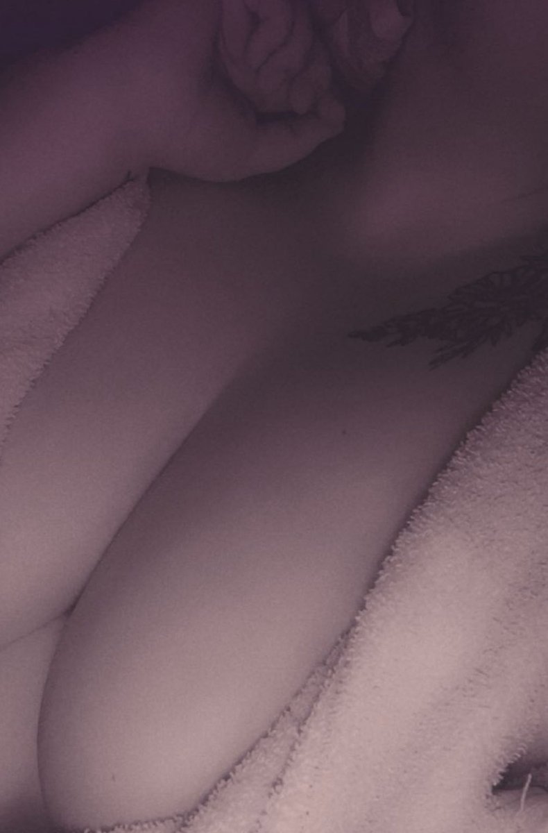 Haless72877640's tweet photo. Selling content 🙂‍↔️ hmu for details #sellingcontent #adultcontent #nsfw #onlyfans https://t.co/WhkDKfbhqL
