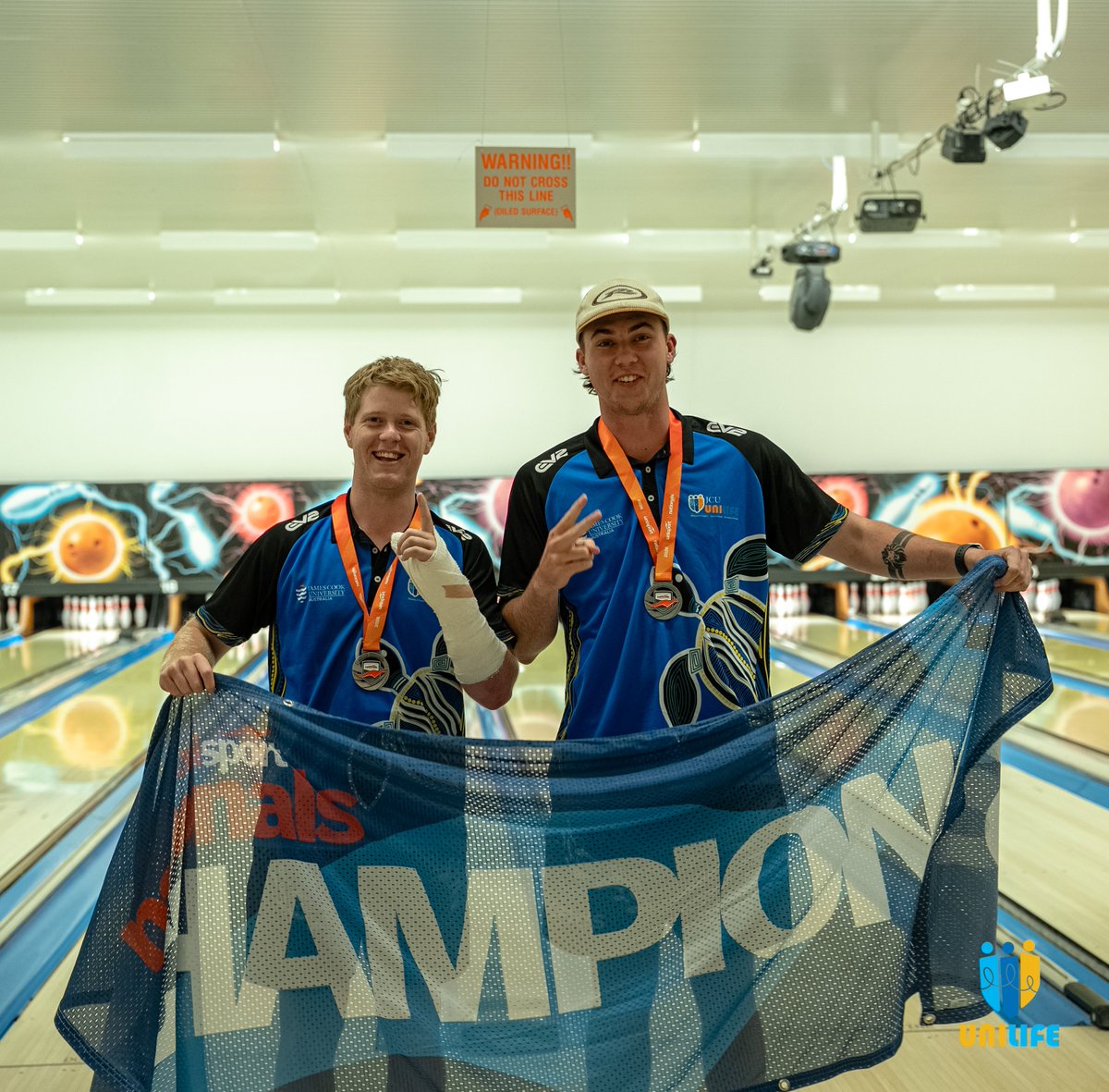 jcu's tweet photo. Leo Wood was in for a surprise when he arrived in Perth for the UniSport Nationals. For six months, his lawn bowls team had trained every Friday.
“We were told we’d be competing in tenpin bowls as well.  As it turns out, I’m quite good at it.”
Full story: https://t.co/GYwNvbBwQZ https://t.co/oo5zpUxElH