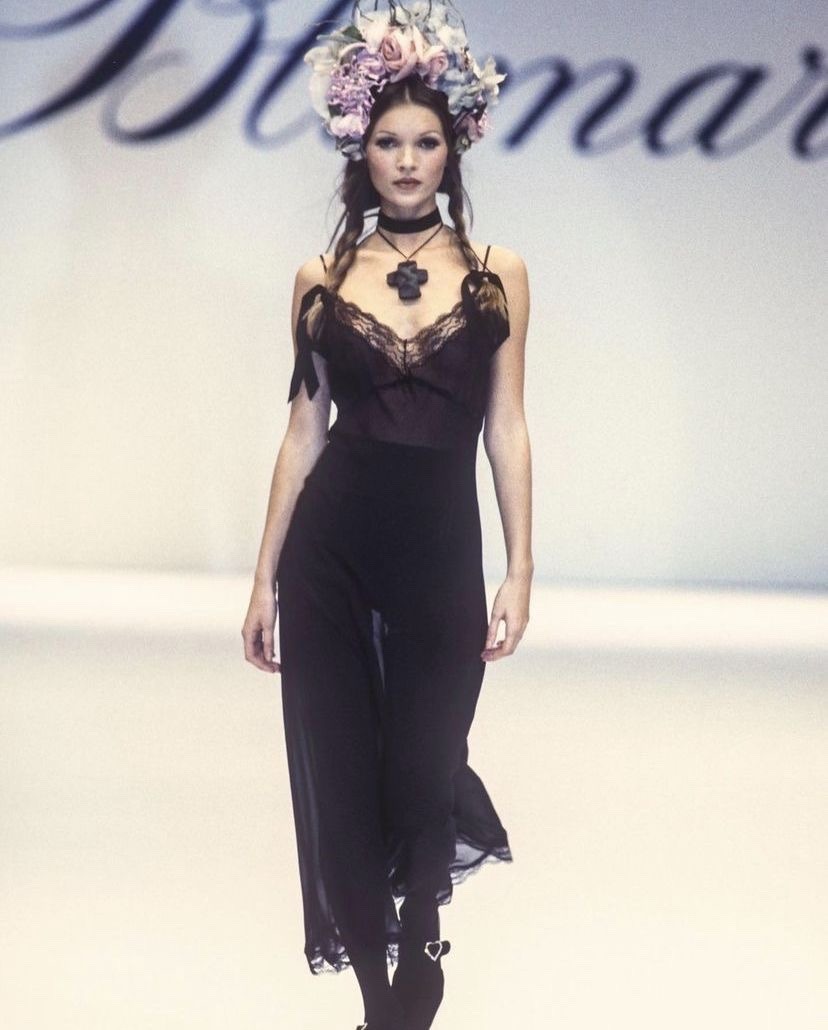 _ArchiveFashion's tweet photo. Blumarine S/S 1993 https://t.co/v5kL9CZW1N