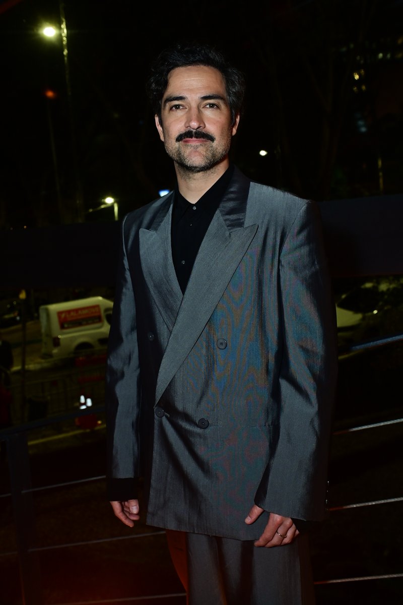 quem's tweet photo. Alfonso Herrera https://t.co/xoBDgSMZTR