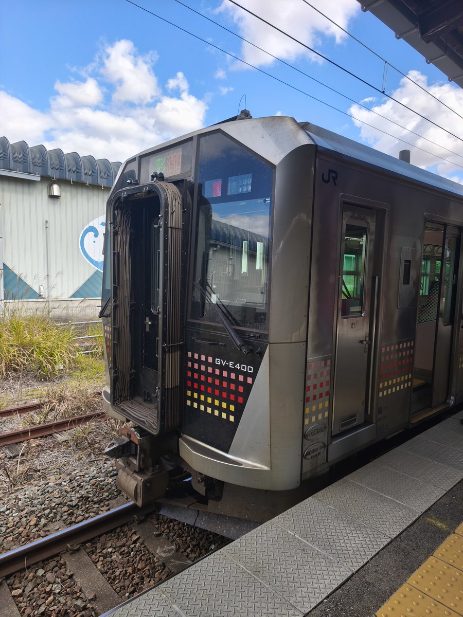 RandolEL's tweet photo. GV-E400系普通列車酒田行きﾊｱﾊｱ
(*´Д`)

#コバナ鉄道クラブ #羽越本線 https://t.co/7co06DH25H