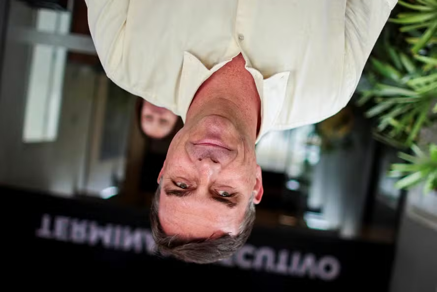 AcervoGyarados's tweet photo. 🚨 URGENTE 🚨 

Flávio Bolsonaro foi devorado por um gyarados.

"Tava mó gosto de bosta" - Afirma o pokémon. https://t.co/OMPoWfvobw