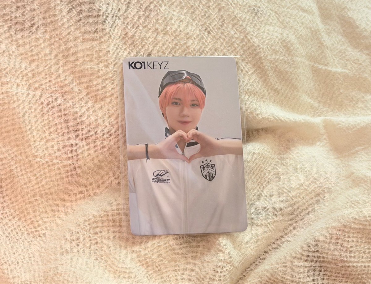 porkadd's tweet photo. KO1KEYZ CD 初回限定盤 A B 通常盤 トレーディングカード トレカ セルカ 購入特典 封入特典 EC Amazon amazon

Amazon 特典
【求】加藤
【譲】矢田

都内手渡し希望
お気軽にお声掛けください♪
#KO1KEYZ交換 #KO1KEYZ求 https://t.co/Rs3ufKcHKk