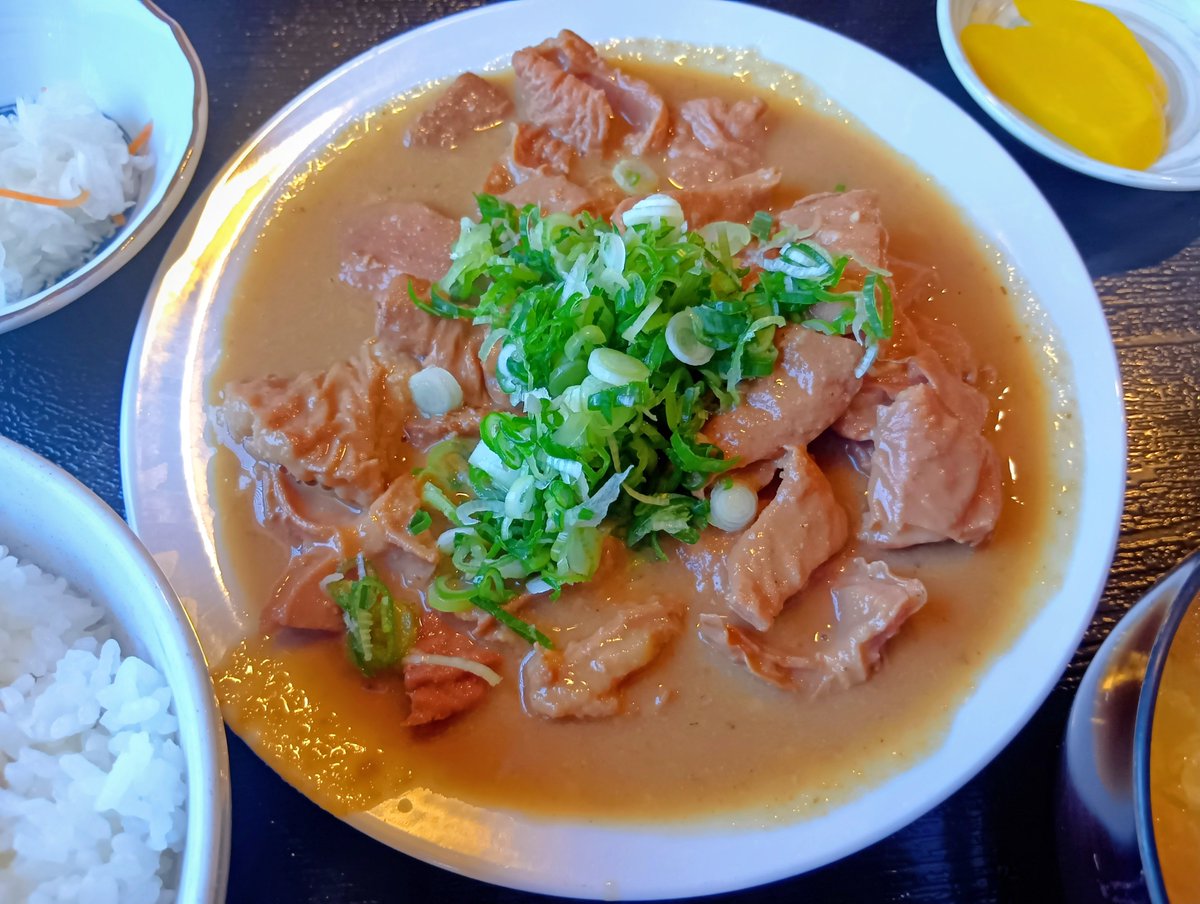 ValhallaDiablo's tweet photo. 2回目訪問「かつ美食堂」
前回とても美味しかったのでまた来てしまった。
ホルモン（大）ご飯（中）を注文！
ホントはそこまで好きではないホルモンですがここのはどしこでん食える😋 https://t.co/JIGrt1sQtc