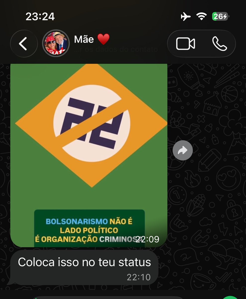 agiulianasouza's tweet photo. a minha mãe em psicose política achando que eu sou uma influencer https://t.co/6aYhvSkkGL