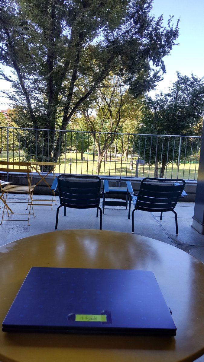 forest829's tweet photo. 青天、嬉しや。
朝から近くの公園で軽い思索。

昨日、担当企画の「事後評価」を受け次年度申請に向けた作戦会議。担当企画は高い評価とのこと。試行錯誤を重ねながら今に至る、なのでこれからも変わらず最善を尽くして行こう。 https://t.co/08gCSM2a17