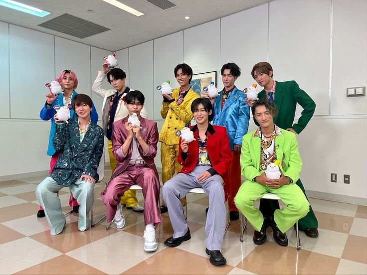 SN_FansClub's tweet photo. 🚨⛄ Snow Manファンに朗報！✨

#SnowMan × #シナモロール

コラボアイテム発売中！🧸💕

💙 9人それぞれのキュートなデザインに加え、
🐻 クマ＆ウサギのふわふわデザインも 🐰

✨ お見逃しなく！

🛒今すぐ受け取る👇
[https://t.co/s9uyaZqo2b]

#PR #サンリオ https://t.co/JObDH3XXB1