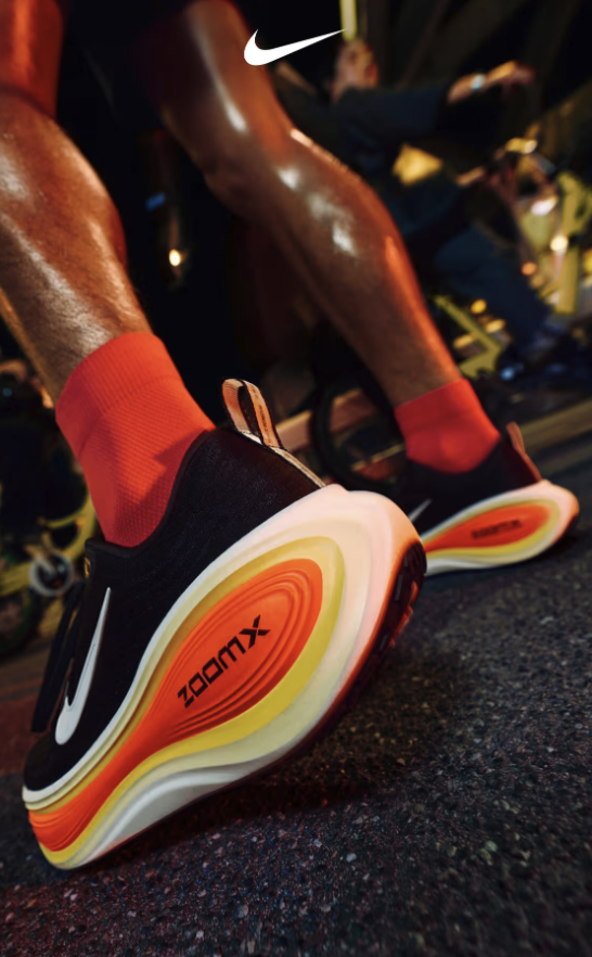SOLELINKS's tweet photo. Ad: Nike Vomero Plus ‘Black/Bright Crimson’ last sizes at $99.97 + FREE shipping => https://t.co/5xInpk9TzL https://t.co/Spj5t4KmPG