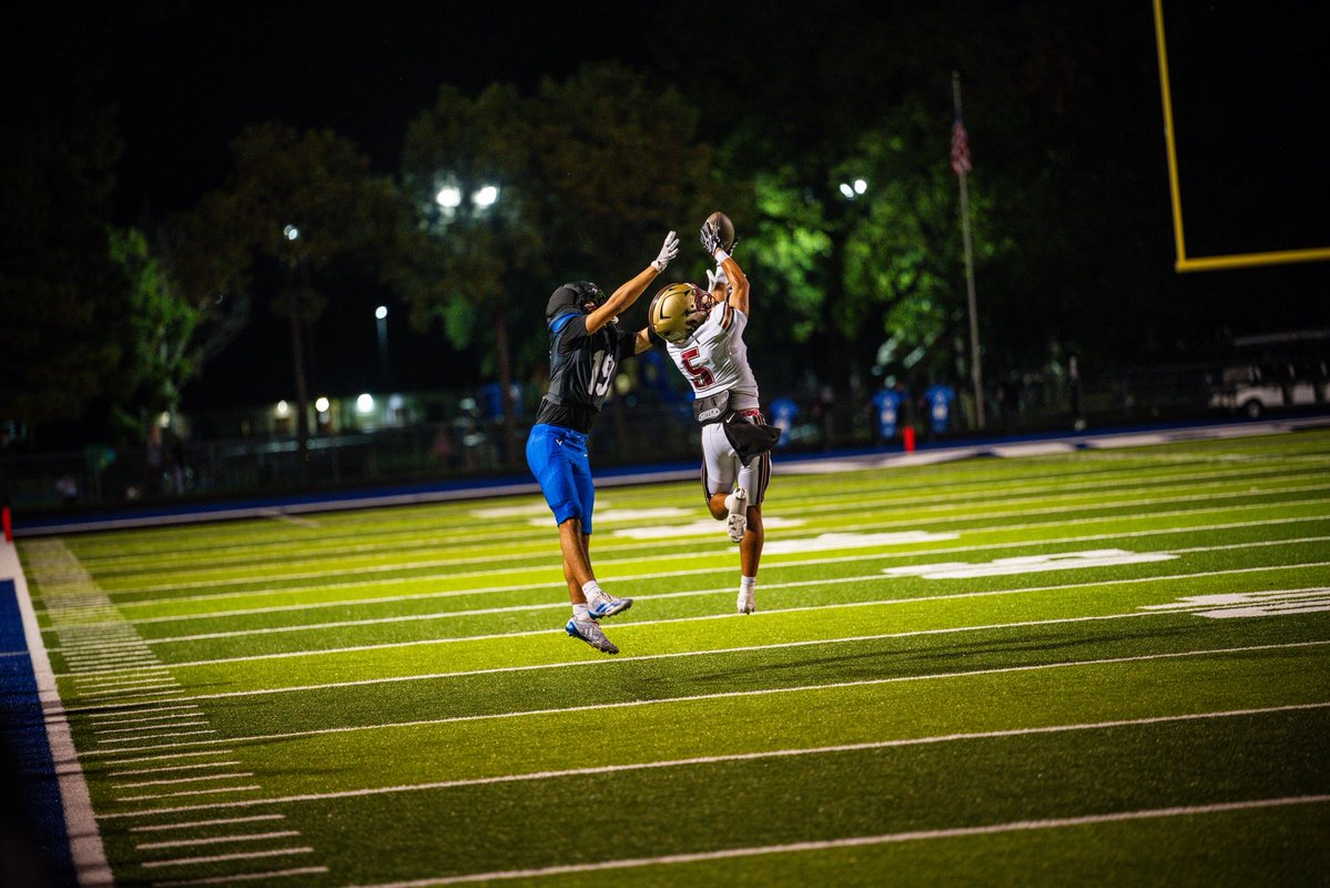 ambermathurin's tweet photo. His DMs are open. 

No cat-and-mouse games…just looking for fit where he can help a program win. @CaydenMathurin 

• Natural athleticism & high ceiling
• High football IQ, reliable hands & quick feet
• Competitive, dependable & improving every rep

@RashadDaniels12 #CB #WR #ATH