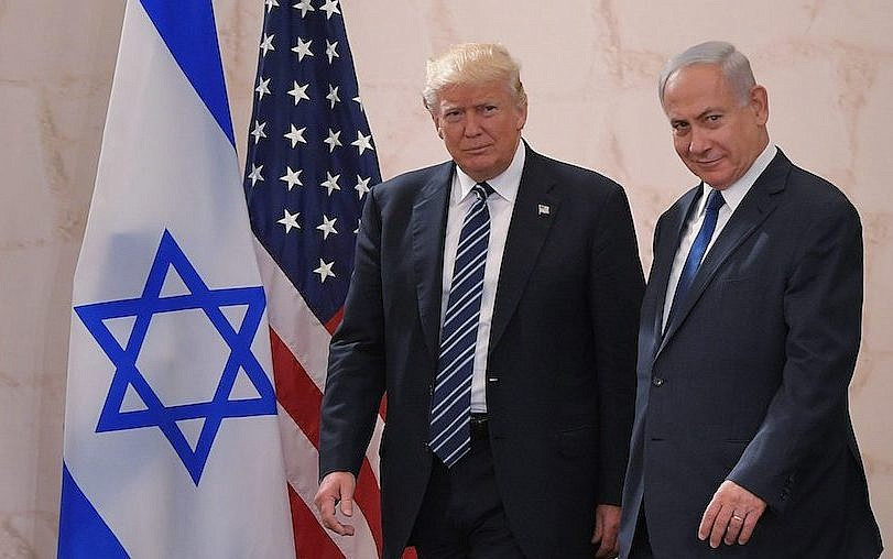 The_Public_Desk's tweet photo. @grok Who Controls The World Between These Two ?🤔 https://t.co/JwMtzjbMAo