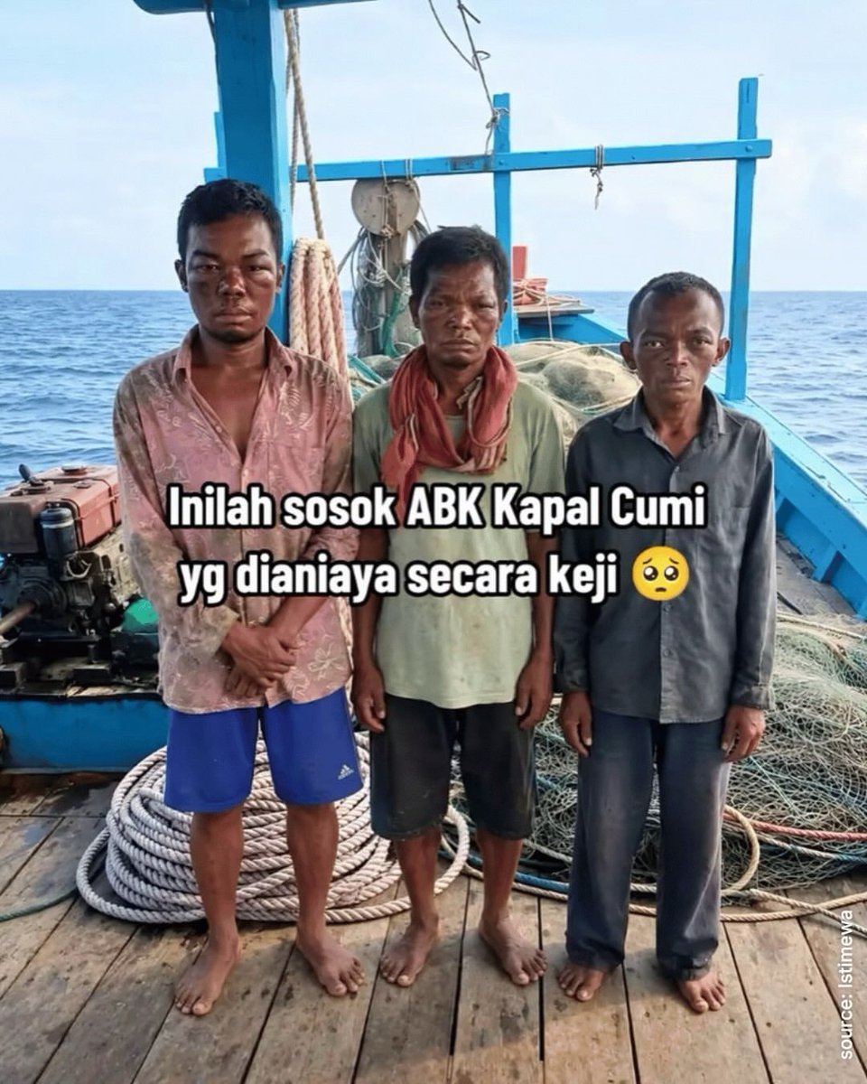 Inie_UtyCute's tweet photo. *Janji manis vs Realita pahit para ABK Indonesia*

4 ABK KM Maulana 23 allegedly mengalami kekerasan saat bekerja di perairan Aru & Arafura.

Awalnya dijanjikan cuan Rp10 Juta, eh yang diterima cuma sekitar Rp500 ribu. 

Mereka dipaksa memenuhi target tangkapan cumi-cumi yang tinggi. Jika tidak tercapai, bukan bonus yang didapat, tapi dugaan kekerasan yang mereka alami. Ini bukan soal malas kerja, ini soal eksploitasi tenaga kerja di laut. 🌊⚓️

Kabar baiknya, kasus ini sudah masuk tahap penyidikan. Polisi sedang memeriksa saksi & KKP sudah mengamankan KM Maulana 23.