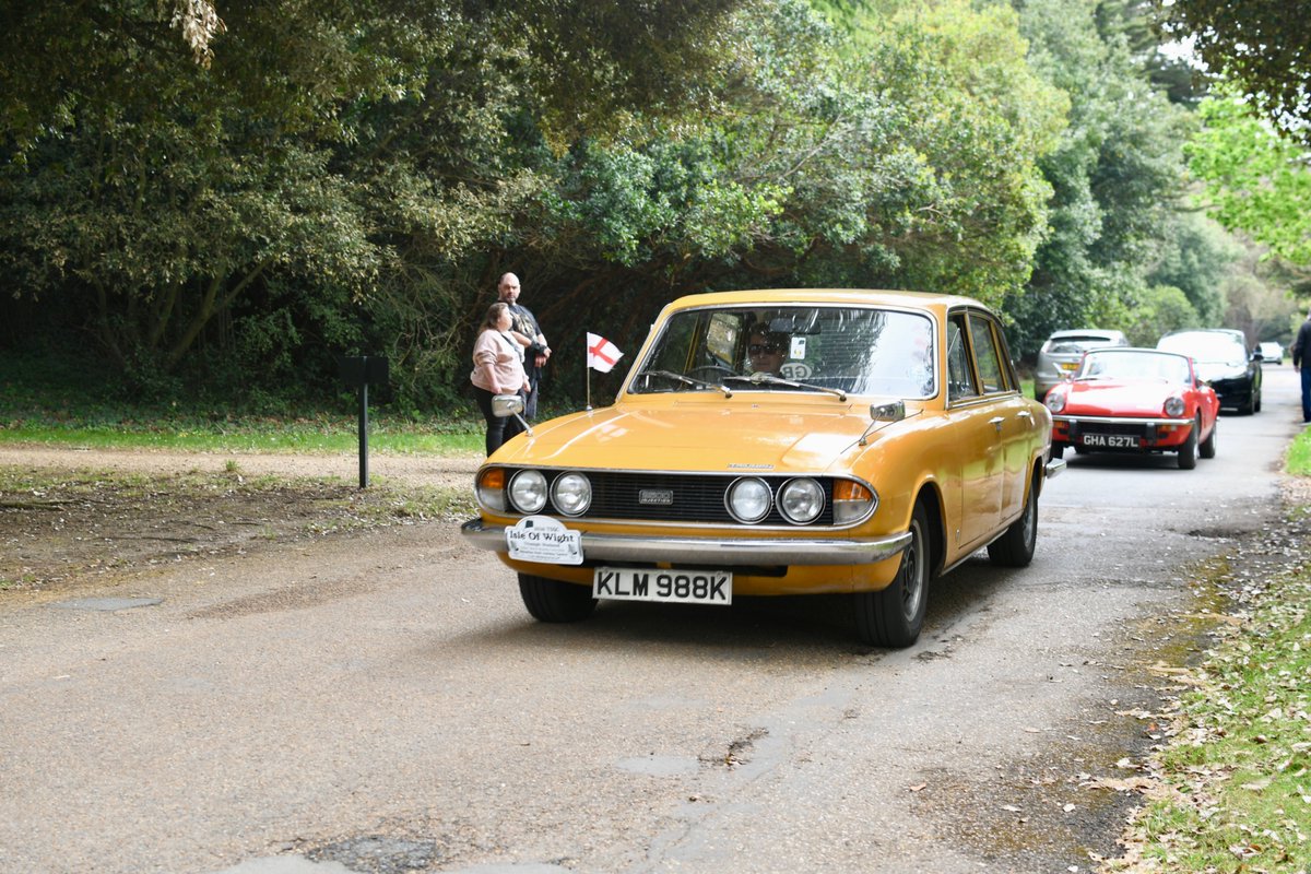 TriumphSSixClub's tweet photo. This week is National Curry Week, many Curries and Biryanis contain Saffron as it adds a bitter flowery taste & a rich orange colour. So here to celebrate that, is a few lovely saffron Triumphs, Not a widely seen colour these days, but brighten any classic car line up
#TSSC https://t.co/WHLMXUTqX5