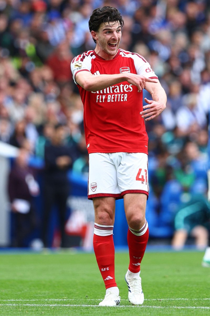 _BeFootball's tweet photo. 🚨 ARSENAL EST PROCHE DE PROLONGER DECLAN RICE 🏴󠁧󠁢󠁥󠁮󠁧󠁿 !! ✍️❤️

Son salaire passerait de 240 000 à 350 000 £ par semaine, pour s'aligner sur celui de Bukayo Saka.

(@BBC) https://t.co/MfU4ESjBMe