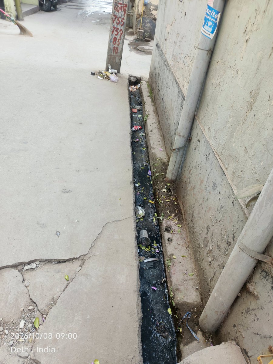 DevMeena854694's tweet photo. @MCD_Delhi MCD WALE HK STAFF SAFAI KE LIYE DAILY NHI AAYE H
15 DAYS M EK BAAR AATE H
ADDRESS
BHOLANATH NAGAR, GALI2, 3
SHAHDARA DELHI https://t.co/fnMPwSh1k5