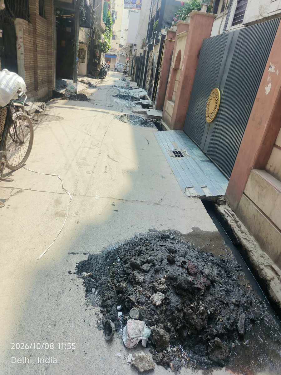 DevMeena854694's tweet photo. @MCD_Delhi MCD WALE HK STAFF SAFAI KE LIYE DAILY NHI AAYE H
15 DAYS M EK BAAR AATE H
ADDRESS
BHOLANATH NAGAR, GALI2, 3
SHAHDARA DELHI https://t.co/ncszDPt2G2