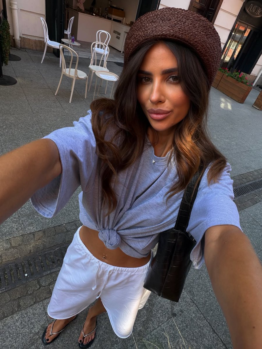 PhilParrish9's tweet photo. Independent, kind-hearted, and ambitious. I value honesty, loyalty, and genuine connections. 🌷 https://t.co/NmcAair9FK