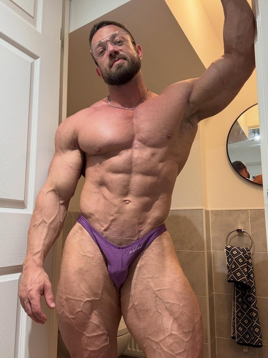alpha_realboi's tweet photo. Your biggest mistake was thinking you could admire a body this perfect for free. 👑💪💸

Calls • Custom Videos • Wallet Drains_ available day &amp; night. DM~ https://t.co/507lf7Ja1E to book. https://t.co/LSOCFmzFPd