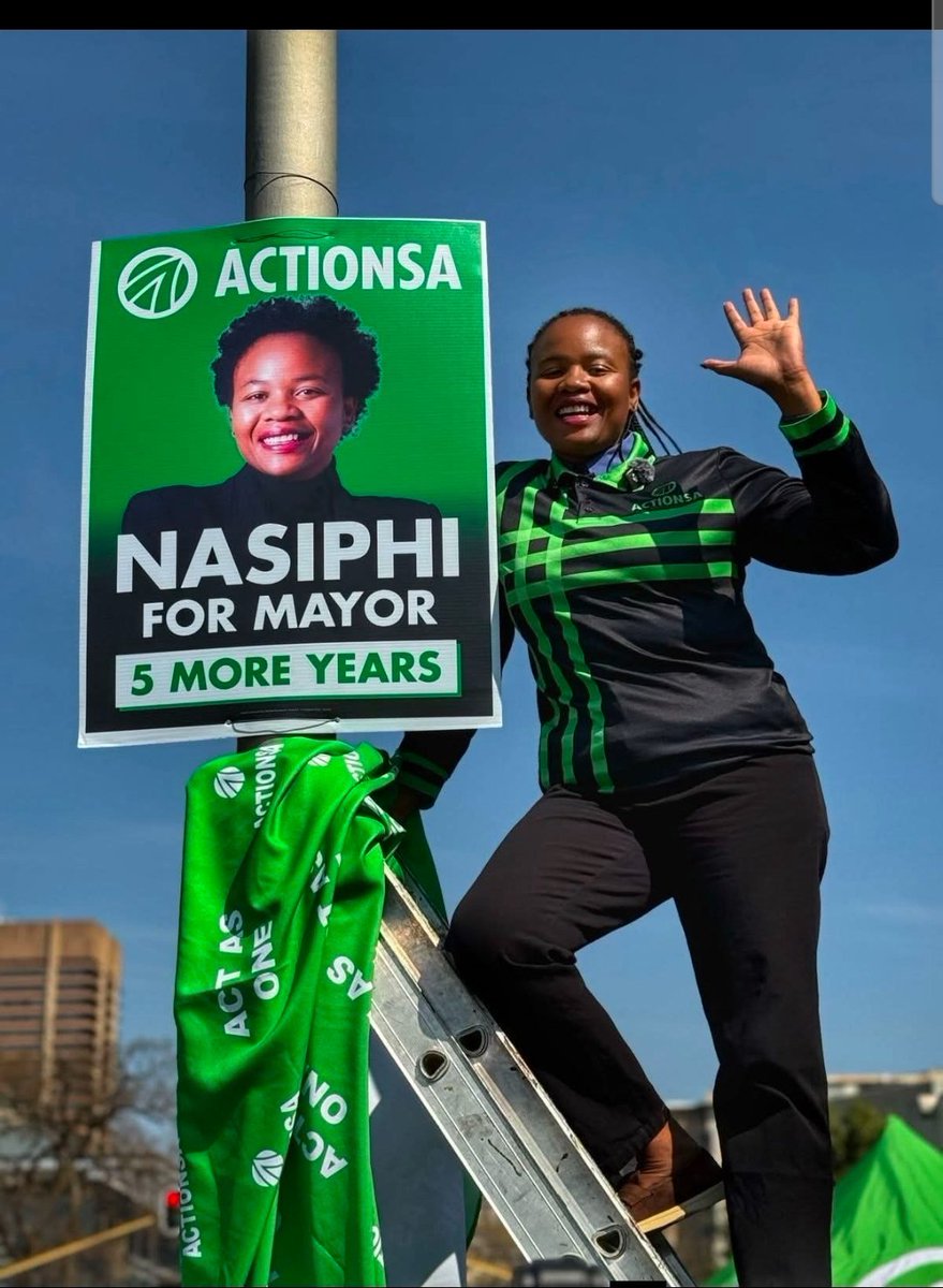 LongKhoza's tweet photo. All she's Asking for is 5 years guys let's give her and trust the process https://t.co/OFgU0rQ7pt