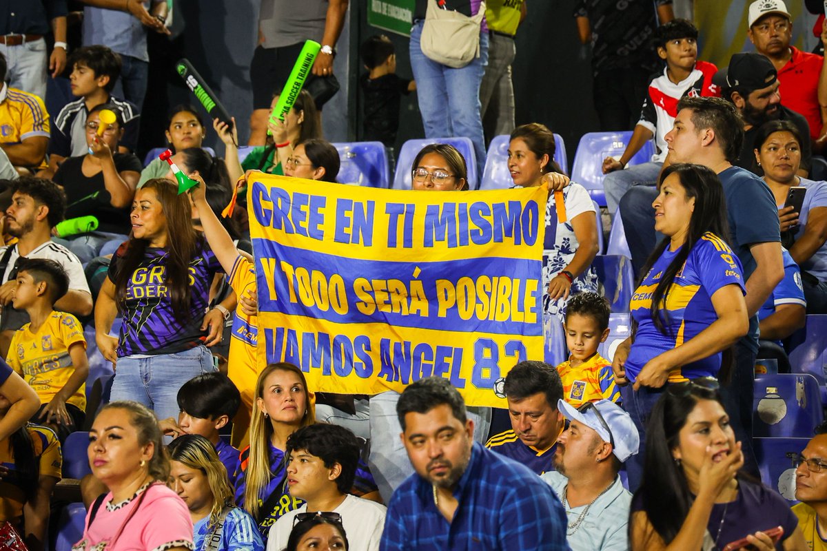 TigresFemenil's tweet photo. 💛💙 Hoy la pasión por el futbol llenó la cancha del 'Volcán' Universitario: más de 8 mil jugadores, 578 equipos y miles de padres de familia vivieron junto a la directiva de Tigres la inauguración de la Copa Tigres Incomparables 2026.

¡Esto apenas comienza! ¡A disfrutar! 🐯 https://t.co/BOIKFulrZy