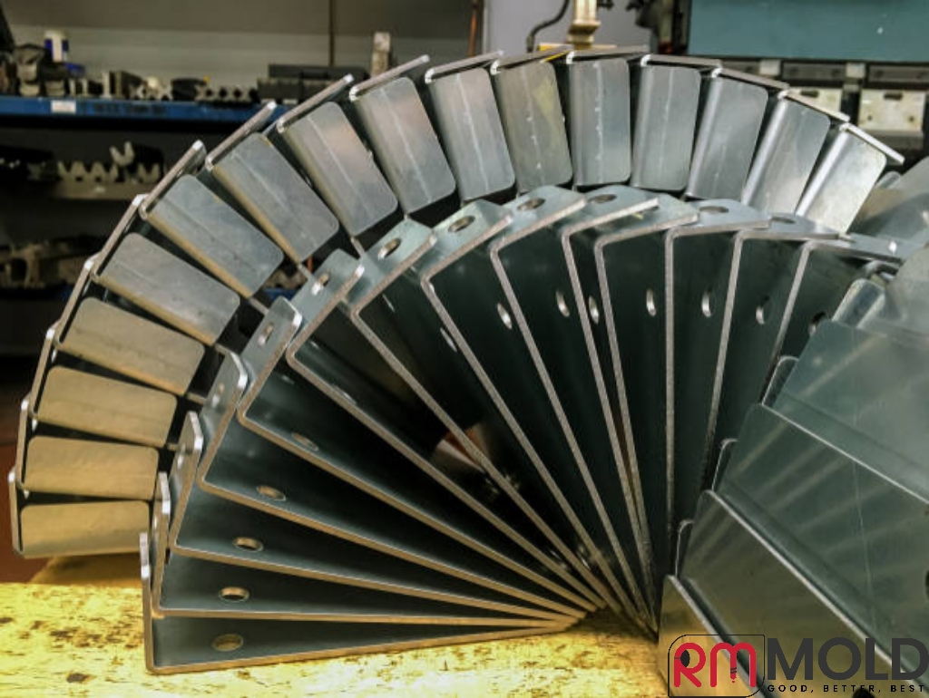RubanMaster1's tweet photo. RM MOLD provides premium sheet metal fabrication services with precise workmanship.info@rm-mold.com#CNCMachining #InjectionMolding #3DPrinting #Innovation #MoldDesign #Rapidprototyping #plastictree https://t.co/OZCD6DMDrF