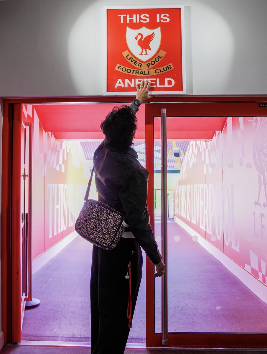 KaiLFC__'s tweet photo. I WILL NEVER WALK ALONE.

THANKS @LFC https://t.co/5i11EfB9Ky