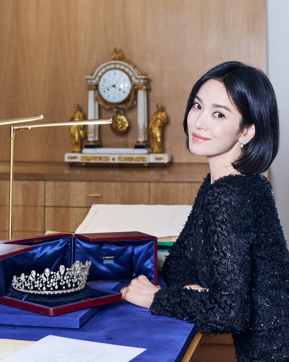 Qiqkyo's tweet photo. 🦢👑💎 https://t.co/xg8FQBmUX4