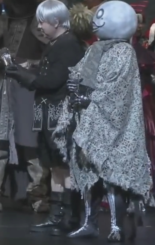 dvveet's tweet photo. Fun Fact: Emil in Dead by Daylight is less based on Emil in Nier:Automata and more so on Yoko Taro's (Nier's Creator) cosplay of Emil. 
Skeleton paint and all. https://t.co/VRF92yMvDM