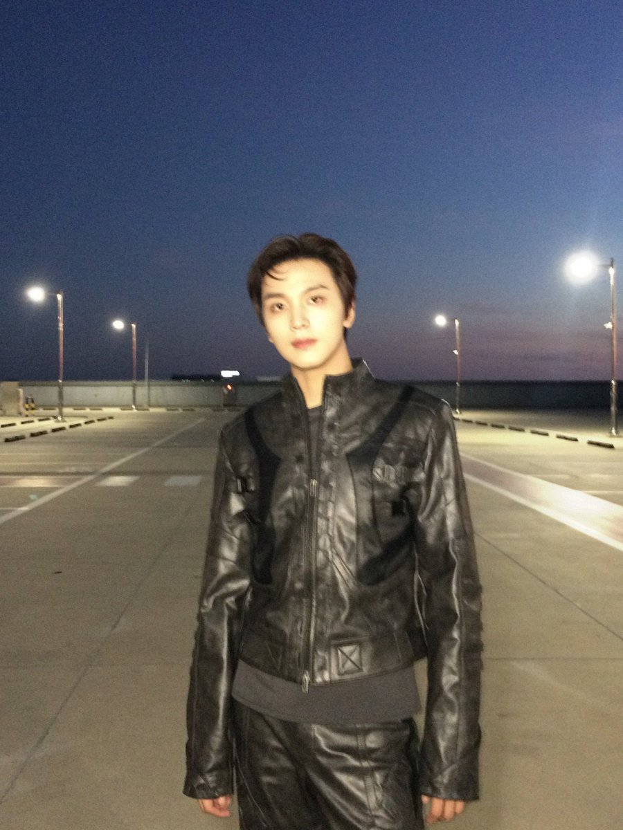 Somzizhan's tweet photo. ทรงผมแบบฆ่ากุได้เลยขอเรียกว่าพ่อได้หรือไม่ https://t.co/nZ67zPM2hX