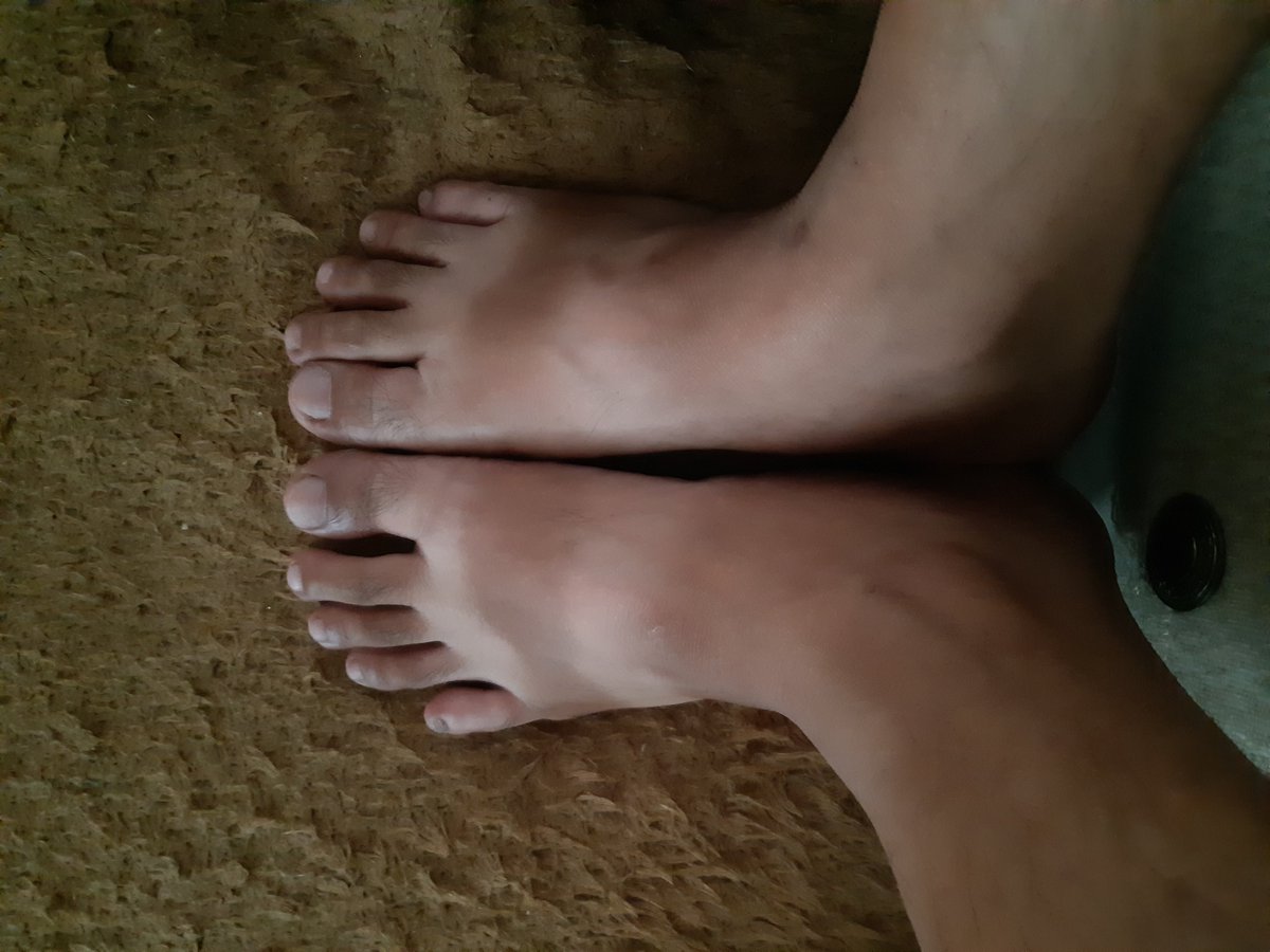 handsomalefeet's tweet photo. https://t.co/yPKrps0HQn