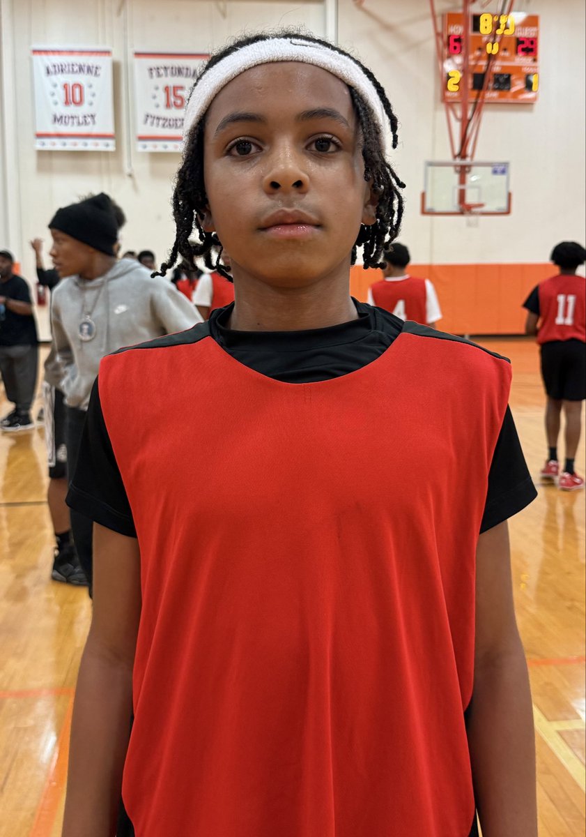 NorfolkKnights's tweet photo. Hampton HS 5β7 2030 Carlin Bailey mixes crafty, slicing drives to the rim with sniper-like shooting from the perimeter. Heβs a scrappy competitor, brings great energy on both ends of the floor. Watch for him! #BigShots #BooWilliamsFallLeague @BigShotsToday @BigShotsGlobal https://t.co/2KkCdbftlh