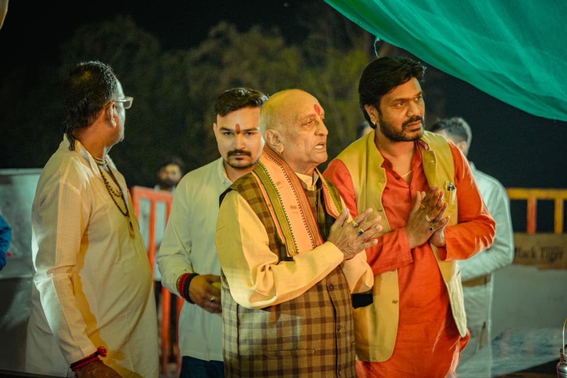 bageshwardham's tweet photo. विश्व हिंदू परिषद (VHP) के अंतरराष्ट्रीय उपाध्यक्ष हुकुमचंद सांवला जी बागेश्वर धाम पहुंचे, जहां उन्होंने श्री बागेश्वर बालाजी के पावन दर्शन किए। इस दौरान पूज्य सरकार से भेंट कर उनका आशीर्वाद प्राप्त किया तथा सनातन धर्म और राष्ट्रहित के विषयों पर चर्चा की। https://t.co/GwTosNuRSK
