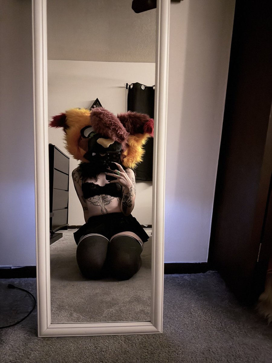 Echomuzzle69's tweet photo. Got my very first head :3

#furry #spicy #murrsuit https://t.co/nttpLq0z9v