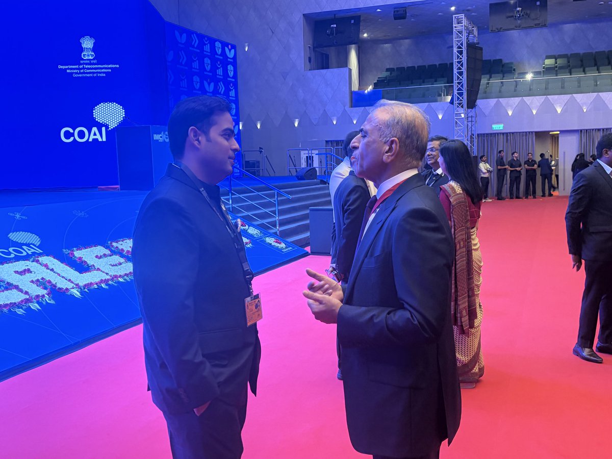 MuntazirAbbas's tweet photo. #AkashAmbani chatting w/ #SunilMittal at #IMC2026 Inaugural session @ConnectCOAI @ETTelecom @DoT_India @reliancejio @airtelindia https://t.co/J2QgfFR9T5
