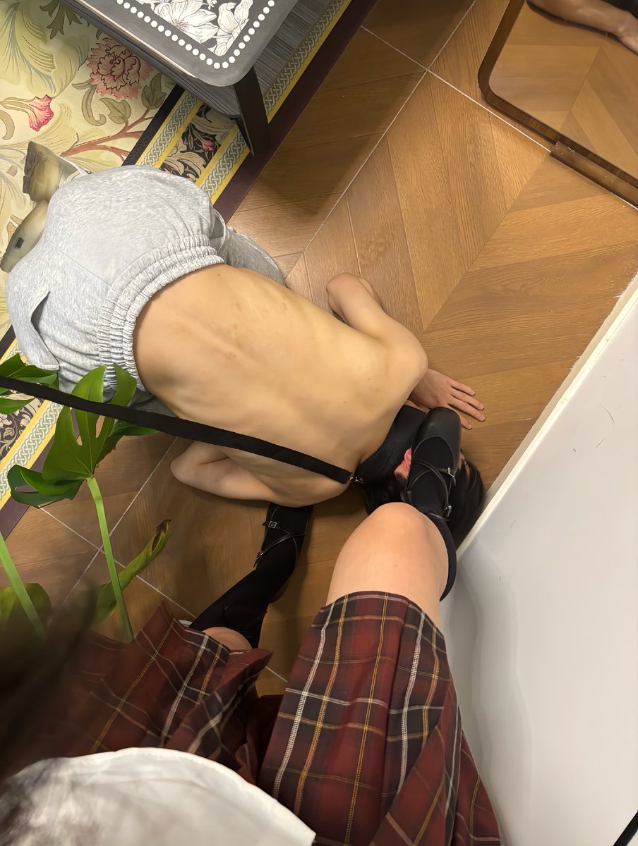 AimisamaS's tweet photo. 苏州上课过日 私信 直播奴有优惠 收。奴私奴面贡脚奴狗奴刑奴
#耳光 #恋足 #狗奴 ＃前高 ＃女S #厕奴 ＃男M #狗子 #週教 #口舌 #虐蛋 #美臀 https://t.co/L724rtqXLL