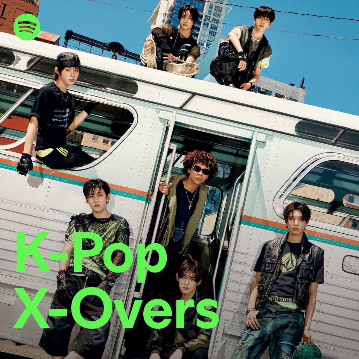 kickflip_jype's tweet photo. We’re so happy to be featured on @Spotify playlists 💚 Check out KickFlip on “K-Pop Dance Party”, “boy in the moon”, and "K-Pop X-Overs"! ✨ Thank you for listening, WeFlip 👐

#KickFlip #킥플립 #KICKOFFTHEWALL_Pt1 https://t.co/twQCnJdvaL