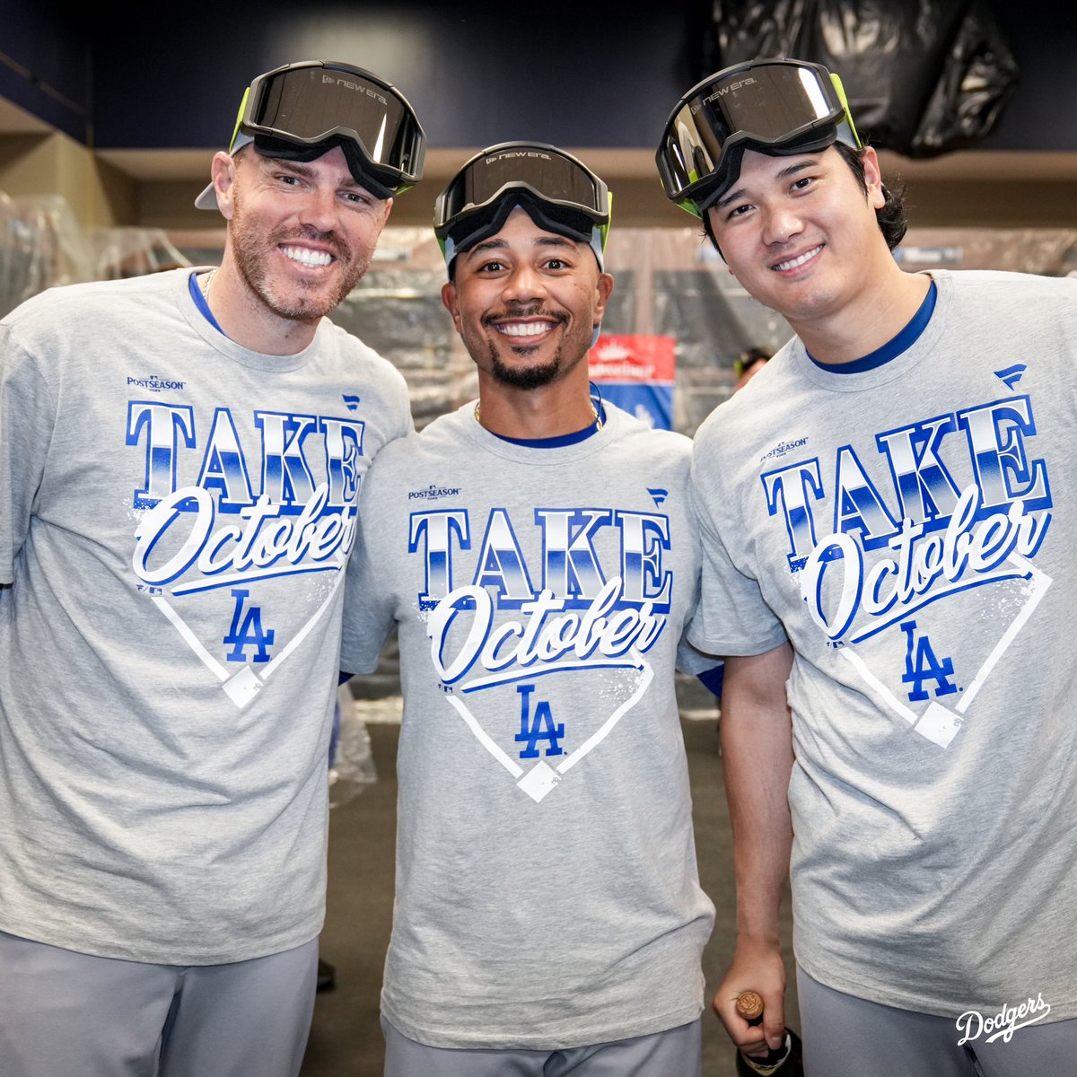 Dodgers's tweet photo. 🍾🍾🍾 https://t.co/KDGu0AMGAj