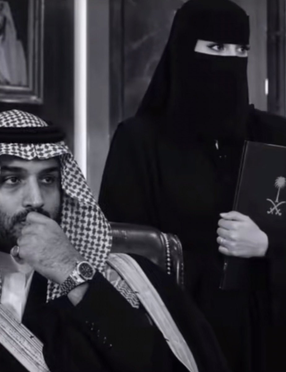 Refjtrz's tweet photo. @rlmmm_ لا تكفين انتِ و العباه 😂 اولاً :اسمها عبايه 
وتعالي انتِ وياها شوف من يتكلم عن الذوق ولا شكل حتى بناتنا ونقابنا قاهركم اقول الله يزيدكم وبناتنا تاااج على روسكم 👑 https://t.co/0vliPiWmJx