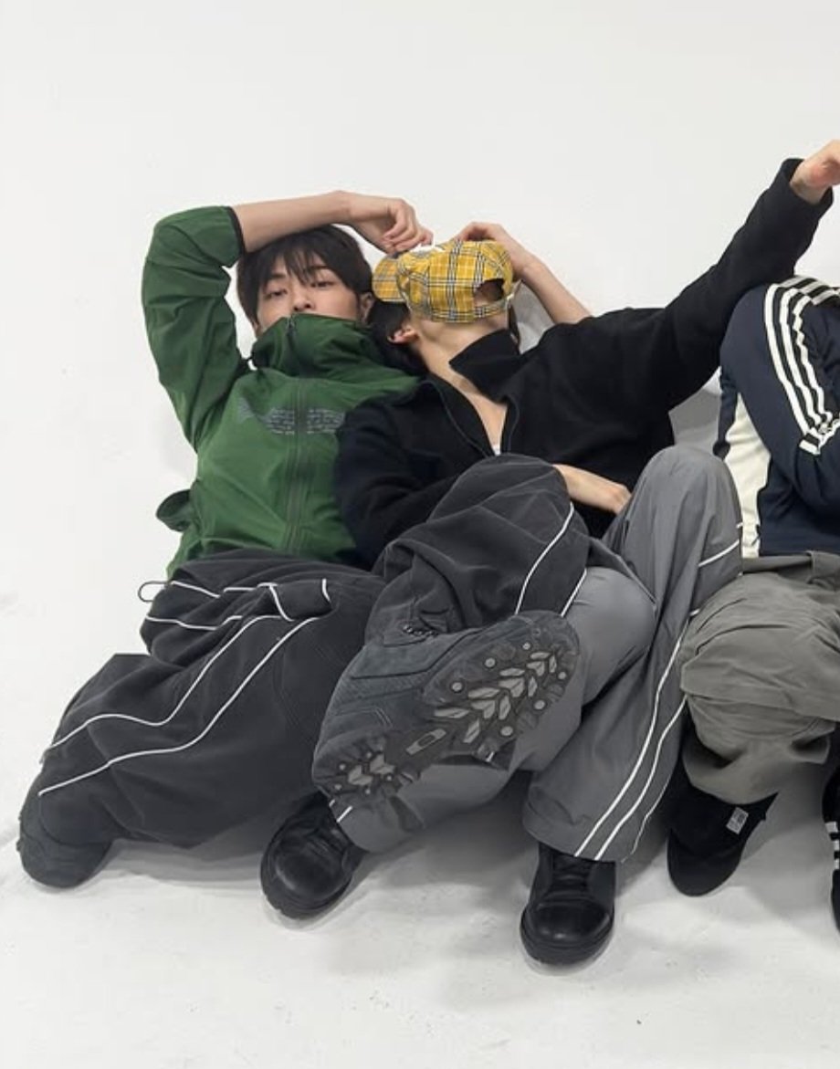 coermujik's tweet photo. this genre of them https://t.co/PflKS6QNe7