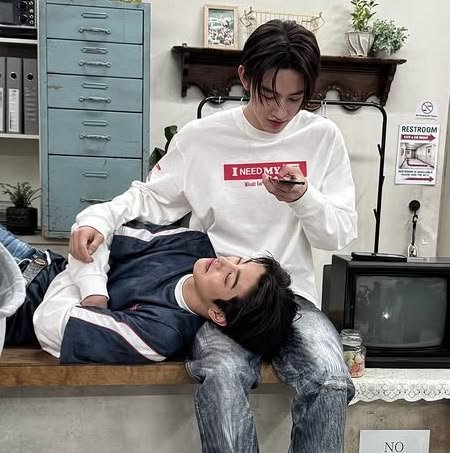 coermujik's tweet photo. this genre of them https://t.co/PflKS6QNe7