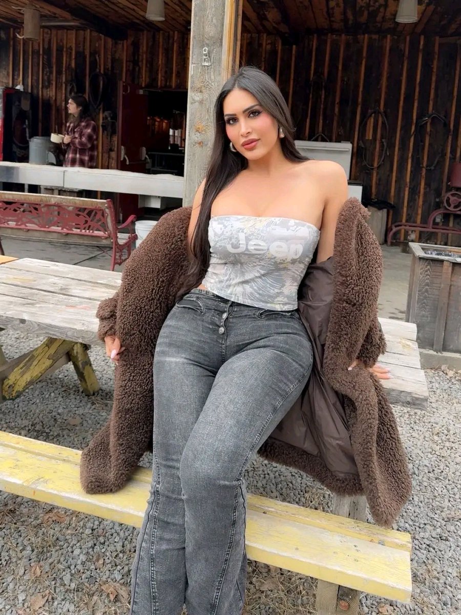 Admirablemama's tweet photo. BE HONEST DADDY!!! 

   when last you went on a date with a trans girl 🏳‍🌈😜#trans #transgender #LGBT https://t.co/ZPFKRGryrH